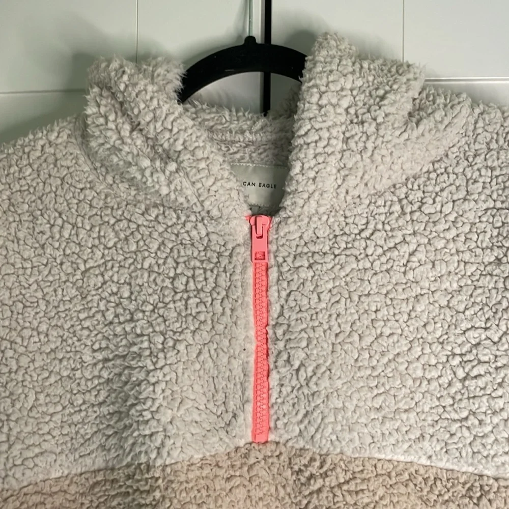 American Eagle Sherpa Quarter Zip Hoodie - Size Medium - Picture 2 of 8